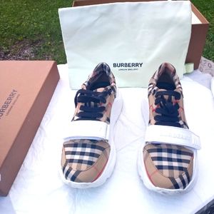 Burberry shoes